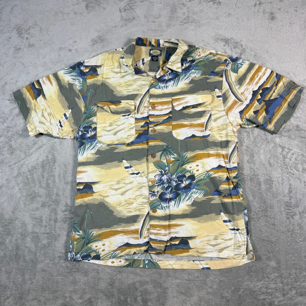 VTG Tommy Bahama Mens Medium Short Sleeve Tropical Sailboat AOP Rayon Blend